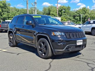 Used 2020 Jeep Grand Cherokee Laredo image 1