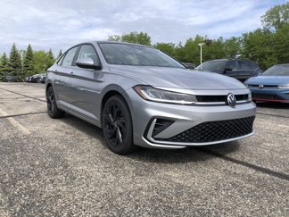 New 2025 Volkswagen Jetta SE image 1