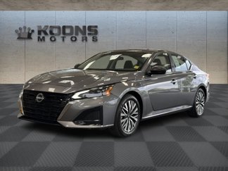 Used 2024 Nissan Altima 2.5 SV image 1