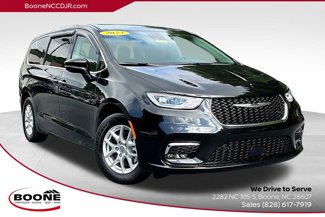 Certified 2023 Chrysler Pacifica Touring-L image 1
