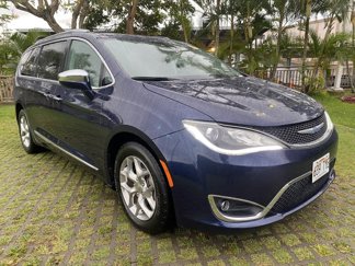 Used 2018 Chrysler Pacifica Limited image 1