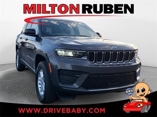 New 2025 Jeep Grand Cherokee Laredo w/ Luxury Tech Group I image 1