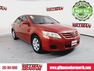 Used 2010 Toyota Camry LE image 1