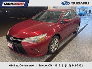 Used 2016 Toyota Camry SE image 1