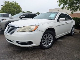 Used 2011 Chrysler 200 Touring image 1