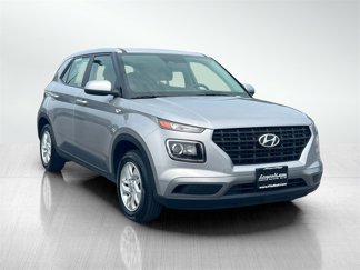 Used 2024 Hyundai Venue SE image 1