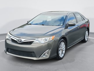 Used 2013 Toyota Camry XLE image 1
