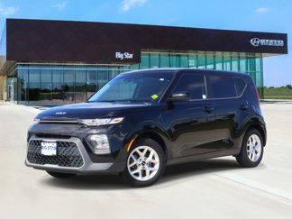 Used 2022 Kia Soul LX w/ Technology Package image 1