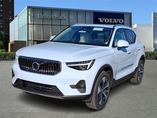 New 2025 Volvo XC40 B5 Plus w/ Protection Package Premier image 1