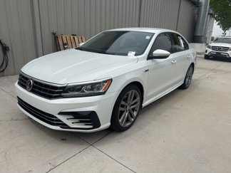 Used 2018 Volkswagen Passat 2.0T R-Line w/ R-Line Lighting Package image 1