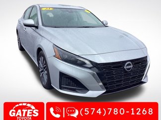 Used 2023 Nissan Altima 2.5 SV image 1