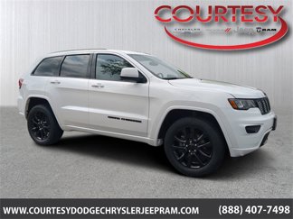 Certified 2020 Jeep Grand Cherokee Altitude image 1