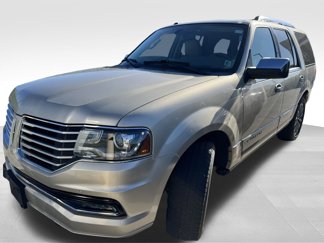 Used 2017 Lincoln Navigator Select image 1
