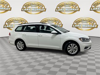 Used 2018 Volkswagen Golf S image 1