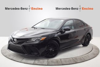 Used 2020 Toyota Camry SE image 1