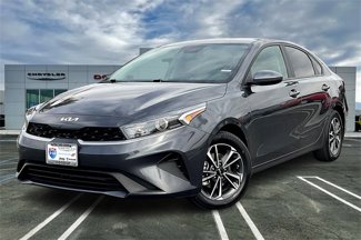 Used 2023 Kia Forte LXS image 1