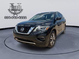 Used 2017 Nissan Pathfinder S image 1