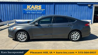 Used 2015 Ford Fusion SE image 1