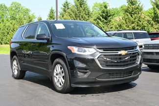 Used 2020 Chevrolet Traverse LS image 1