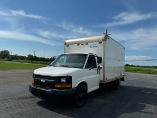 Used 2004 Chevrolet Express 3500 image 1