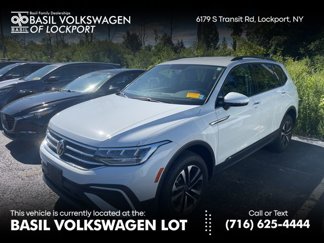 Used 2022 Volkswagen Tiguan S image 1