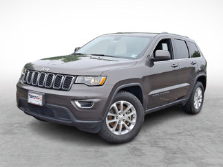 Used 2021 Jeep Grand Cherokee Laredo image 1