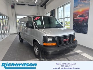 Used 2017 GMC Savana 2500 image 1
