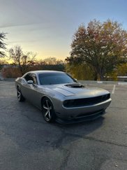Used 2014 Dodge Challenger R/T image 1