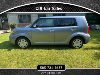 Used 2010 Scion xB image 1
