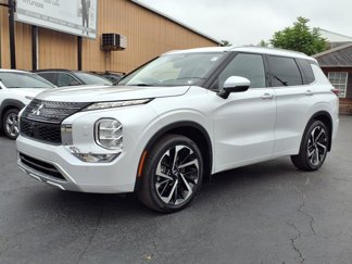 Used 2022 Mitsubishi Outlander SEL image 1