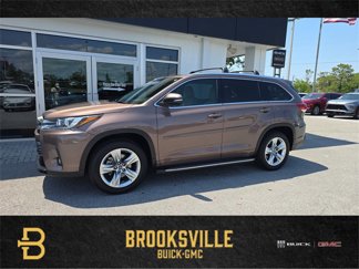 Used 2017 Toyota Highlander Limited image 1