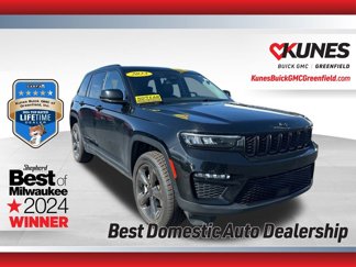 Used 2023 Jeep Grand Cherokee Limited w/ Black Appearance Package image 1