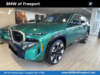 New 2025 BMW XM image 1