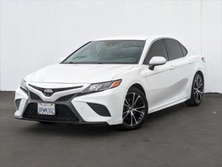 Used 2020 Toyota Camry SE image 1