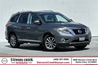 Used 2015 Nissan Pathfinder SL image 1