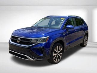 Certified 2023 Volkswagen Taos SE image 1