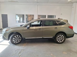 Used 2018 Subaru Outback 3.6R Touring image 1