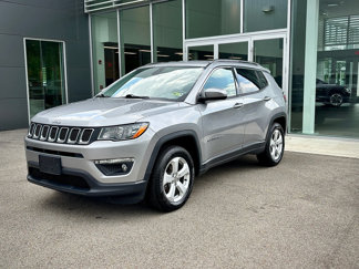 Used 2017 Jeep Compass Latitude image 1
