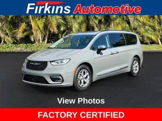 Used 2023 Chrysler Pacifica Limited image 1