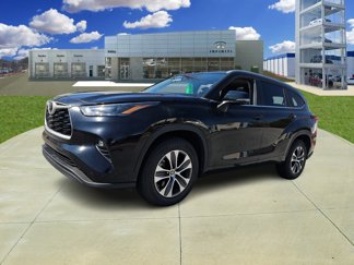 Used 2023 Toyota Highlander L image 1