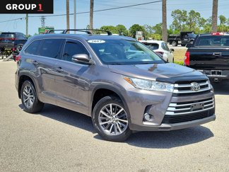 Used 2017 Toyota Highlander XLE image 1