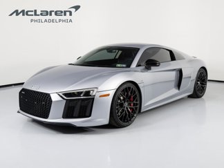 Used 2018 Audi R8 V10 w/ Premium Package image 1