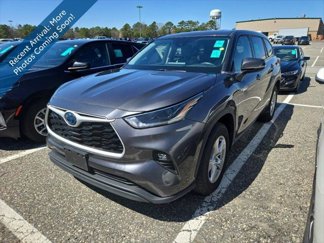Certified 2021 Toyota Highlander LE image 1