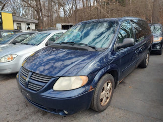 Used 2005 Dodge Grand Caravan SXT image 1