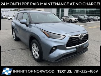Used 2022 Toyota Highlander LE image 1