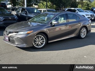 Used 2018 Toyota Camry XLE video 1