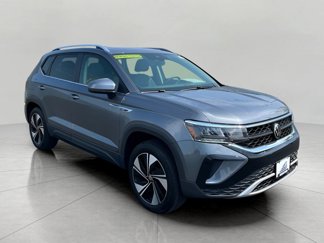 New 2024 Volkswagen Taos SE image 1