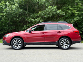 Used 2017 Subaru Outback 2.5i Limited image 1