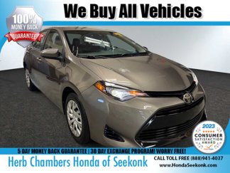 Used 2017 Toyota Corolla LE image 1