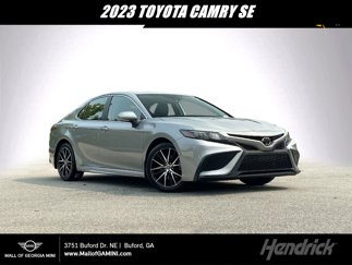 Used 2023 Toyota Camry SE image 1